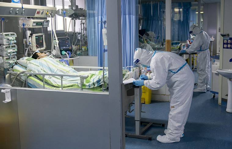 СМИ сообщили о 896 заболевших новым коронавирусом в Китае