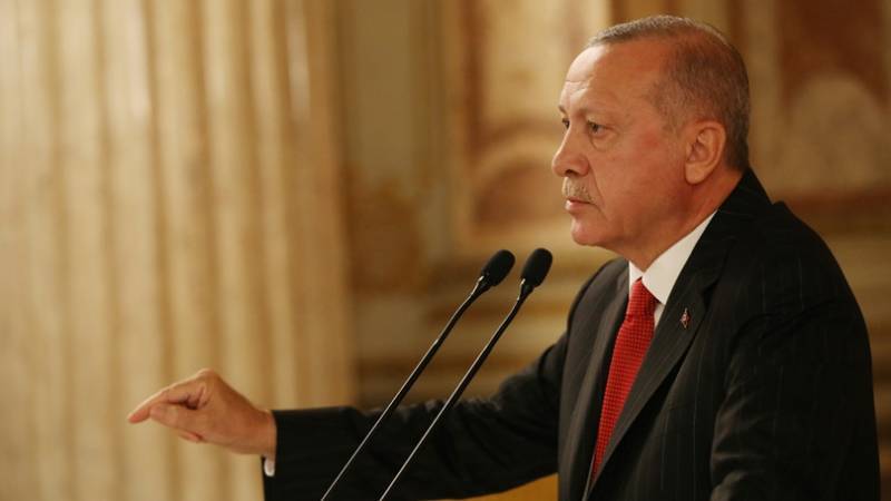 Эрдоган заявил, что турецкие войска будут обучать боевиков Сарраджа в Ливии