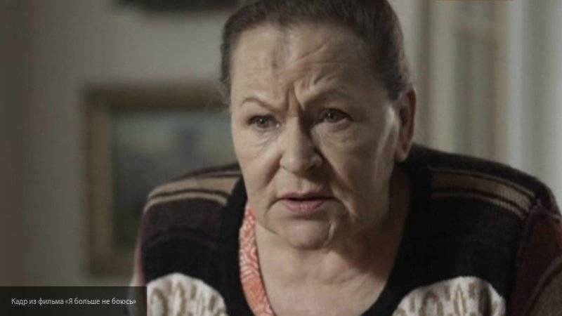Звезде киноленты "Москва слезам не верит" Раисе Рязановой стало плохо на похоронах сына