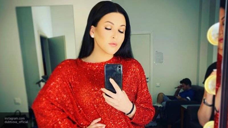 Певица Ирина Дубцова поразила поклонников стройной фигурой в купальнике