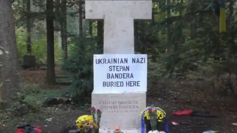 Запад демонстрирует двойные стандарты, «прощая» Украине нациста Бандеру