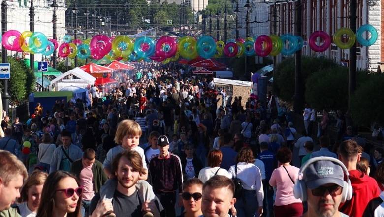 Население России уменьшилось за год на 35,6 тысяч человек