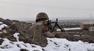 Азербайджан заявил о 24 обстрелах на линии фронта