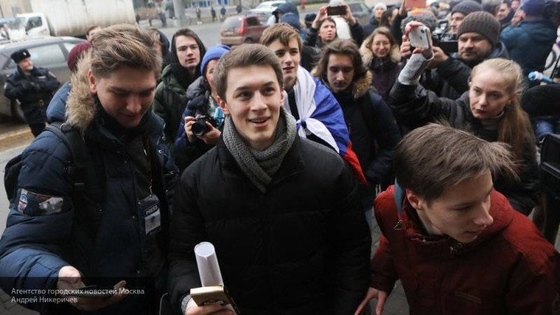 Молчание Навального о Жукове объясняется страхом потерять деньги Ходорковского