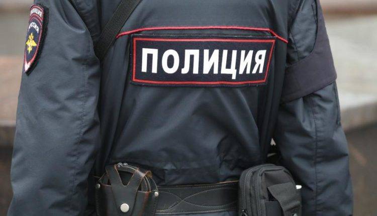 Кабмин установил надбавку за сложность полицейским Москвы и Петербурга