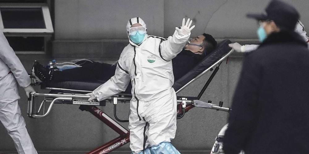 В Китае от коронавируса впервые умер врач
