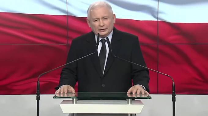 Качиньский заявил об ответственности РФ в выплате Польше репараций