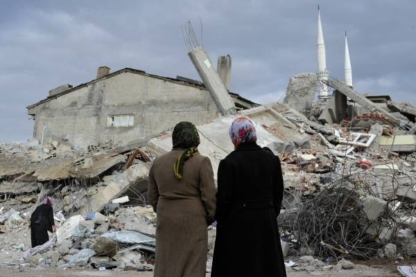 Число жертв землетрясения в Турции выросло до 29