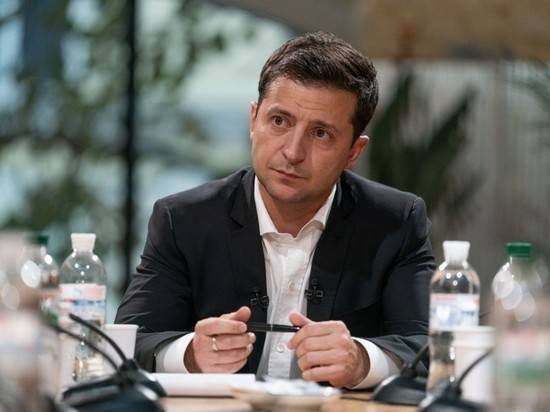 Зеленскому предрекли проблемы из-за «неадекватных людей» в МИД Украины