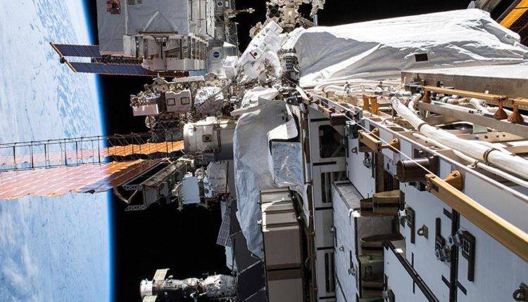 Ученые заявили о риске появления дыр в корпусе МКС из-за коррозии
