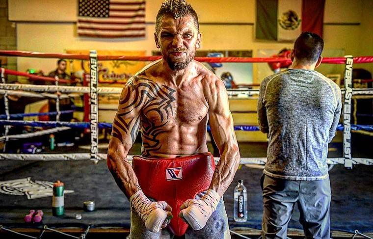 Украинский боксёр Редкач не справился с Дэнни Гарсией