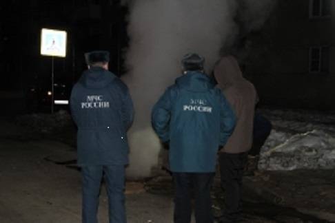 Четыре человека пострадали при прорыве теплотрассы в Кирове