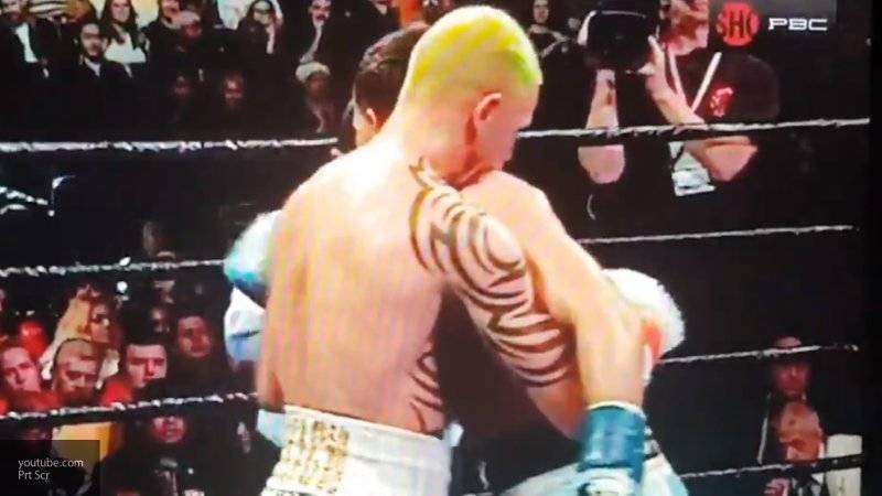 Украинский боксер выкрикнул "Майк Тайсон!" и укусил соперника в разгар поединка