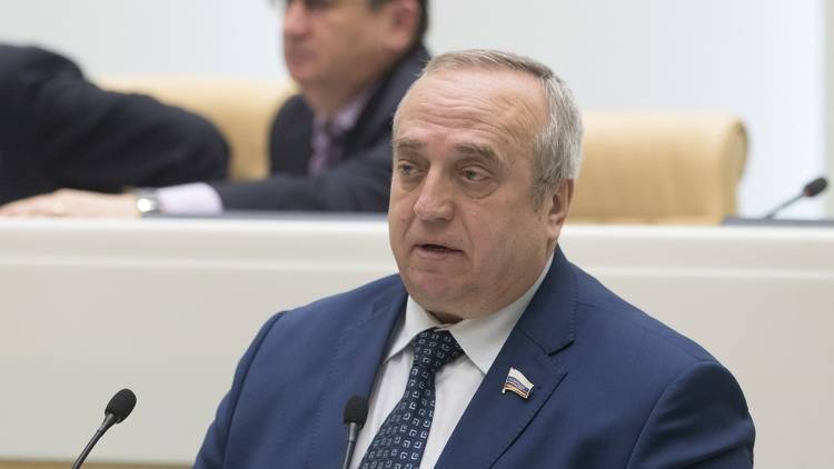 Выступающие против РФ страны хотят заработать на «нищете и крови», уверен Клинцевич