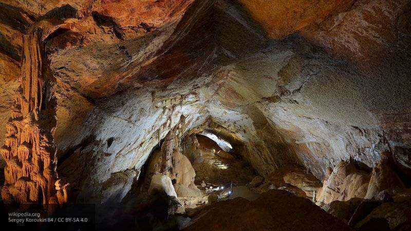 Спелеолог Гусев заявил, что пещеры РФ могут раскрыть тайны древней жизни на Земле