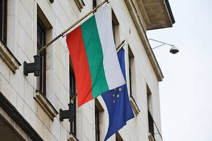 Объявленные персонами нон грата российские дипломаты покинули Болгарию