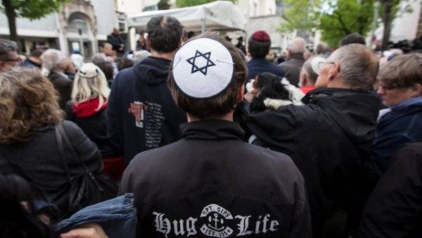 Правительство Германии предлагает новые способы борьбы с антисемитизмом
