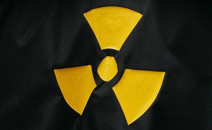 Загадка радиоактивного кубика решена: когда физики открыли пакет, там оказался уран с ядерных испытаний Гитлера (Focus, Германия)