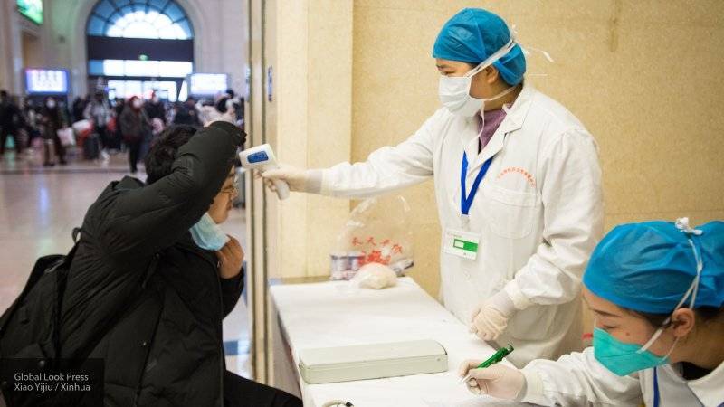 Специалист рассказал, что китайский коронавирус заразен в инкубационный период