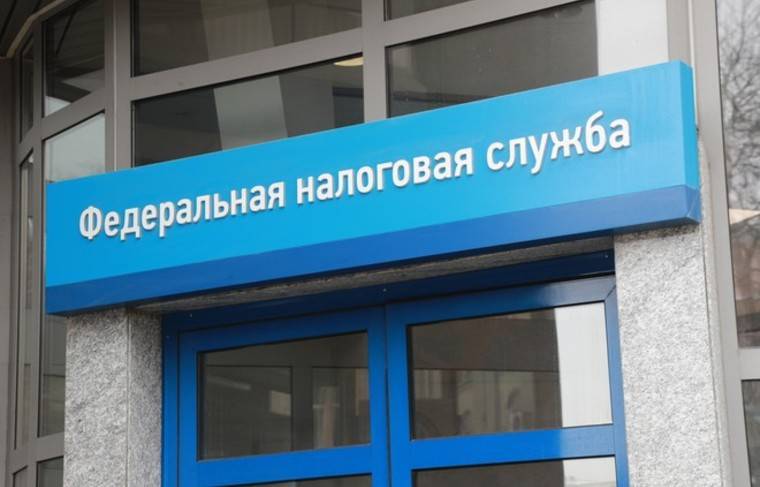 ФНС начала штрафовать банки за отказ блокировать личные счета ИП
