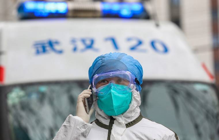 Первый случай гибели от коронавируса зафиксировали на острове Хайнань