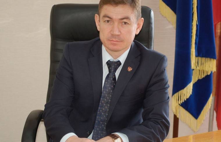 Осуждённый за мошенничество глава района под Челябинском подал в отставку