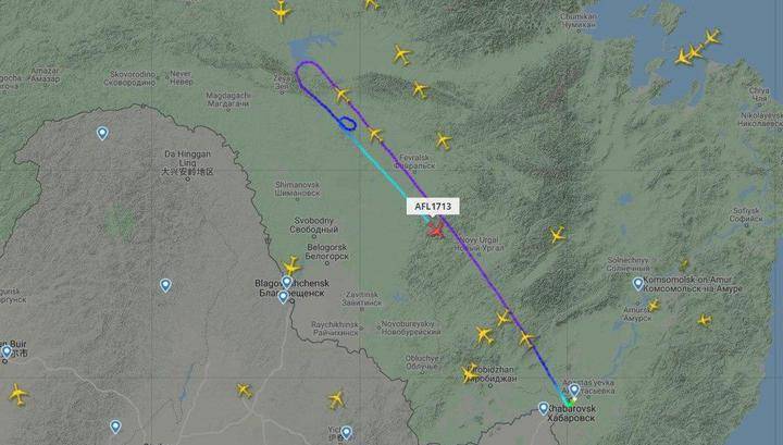 Самолет "Аэрофлота" возвращается в Хабаровск из-за сообщения о бомбе