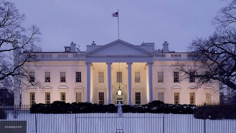 Недовольные напряженной внешней политикой США провели акцию у Белого дома