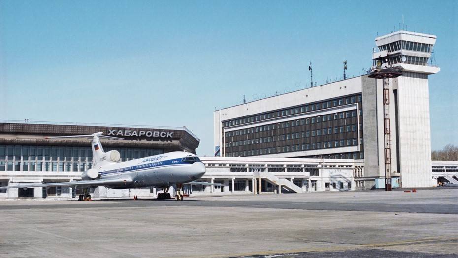 Сообщение о бомбе на борту самолета в Хабаровске оказалось ложным