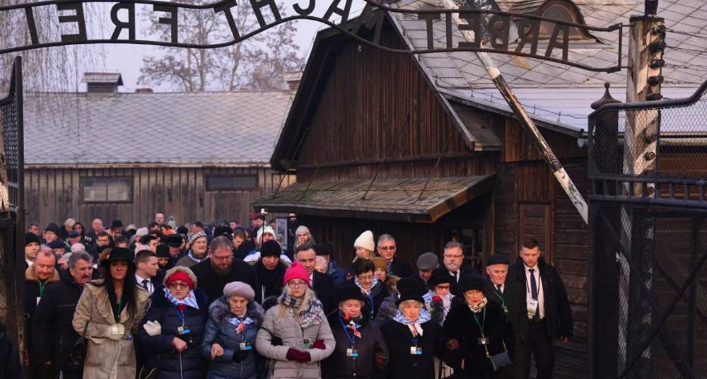 Власти Польши не пригласили российского президента на 75-ю годовщину освобождения Освенцима