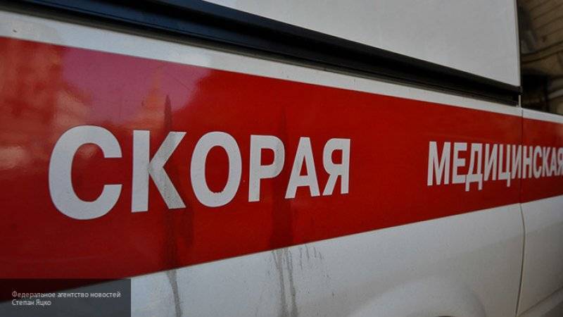 14-летняя девочка потеряла сознание по дороге в школу и умерла в больнице в Подмосковье