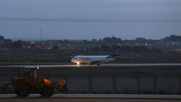 СМИ: самолет Libyan Airlines совершил экстренную посадку в Триполи из-за неисправности