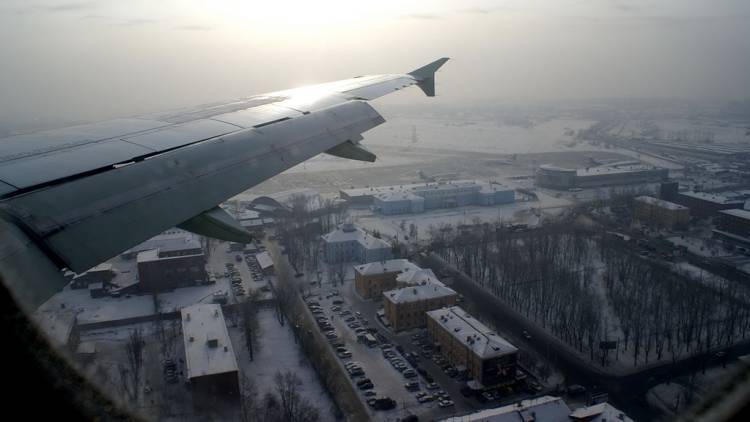 Пассажирский самолет из Иркутска не смог приземлиться в Узбекистане