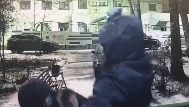Жестокое убийство рыночного торговца в Москве попало на видео