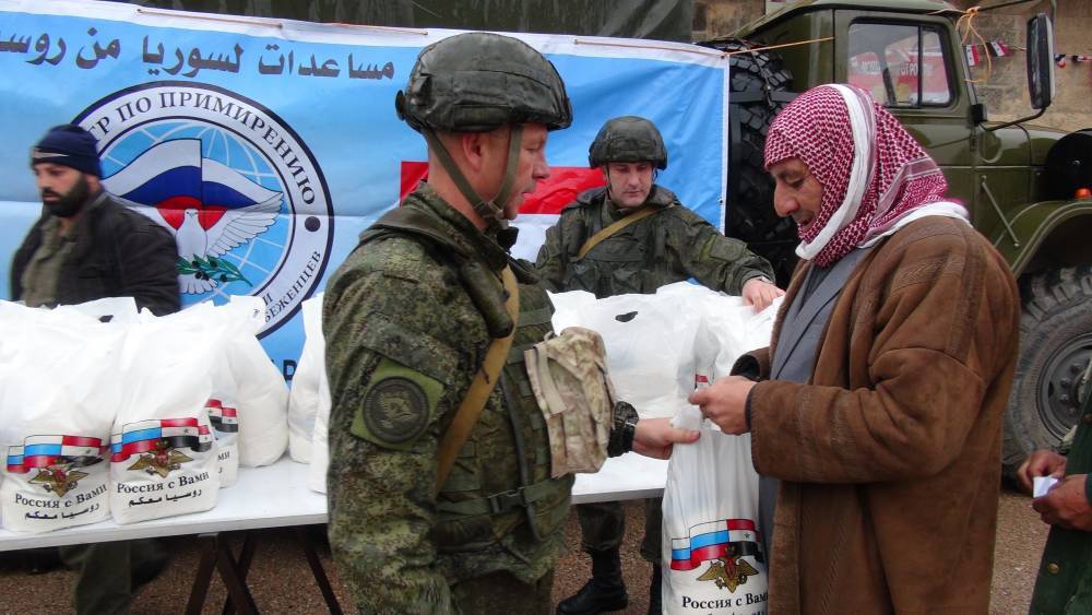 Военнослужащие РФ провели очередную гуманитарную акцию для сирийцев в Даръа
