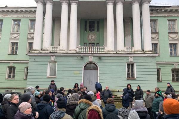 В градостроительном скандале в Петербурге нашелся путь к спонсору КПРФ