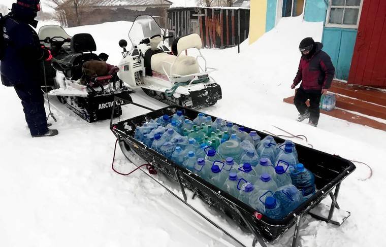 Алтайские сёла рискуют остаться без еды из-за снегопадов
