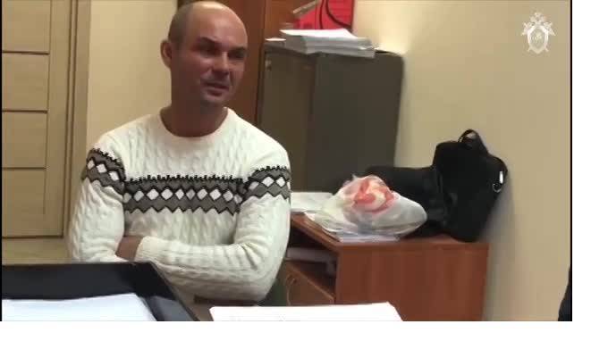 Опубликовано видео допроса отца детей, которых он оставил в Шереметьево