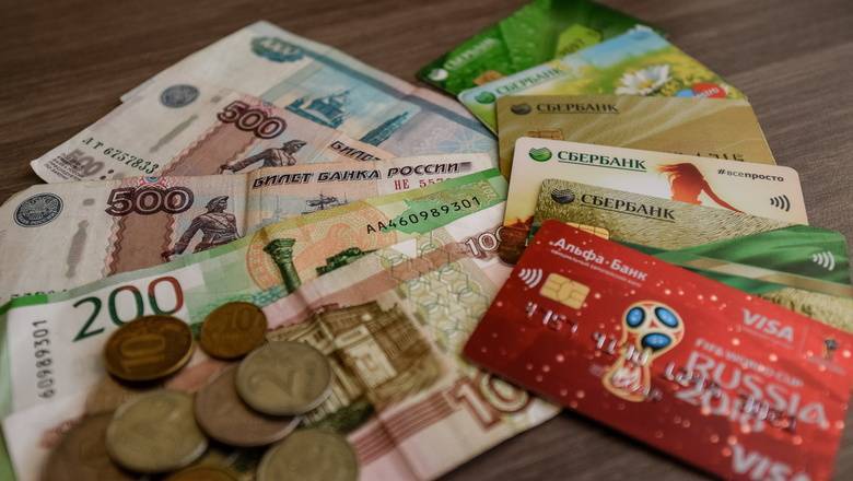 С банковских карт москвичей в прошлом году похитили 12 млрд рублей