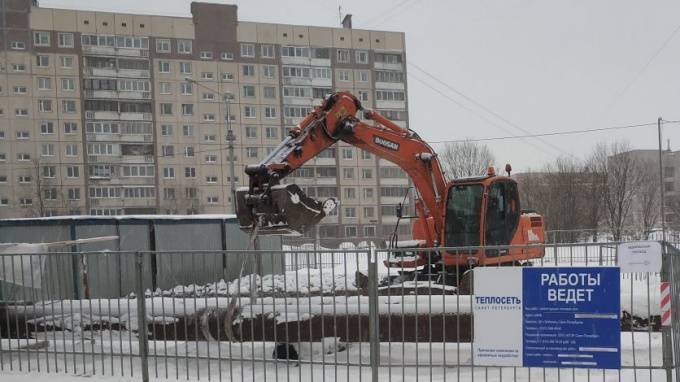 В Кировском районе заменили 768 метров труб