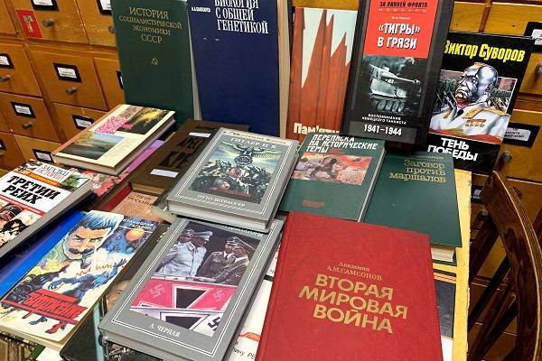 Национальная библиотека Коми получила в дар свыше 100 книг о войне