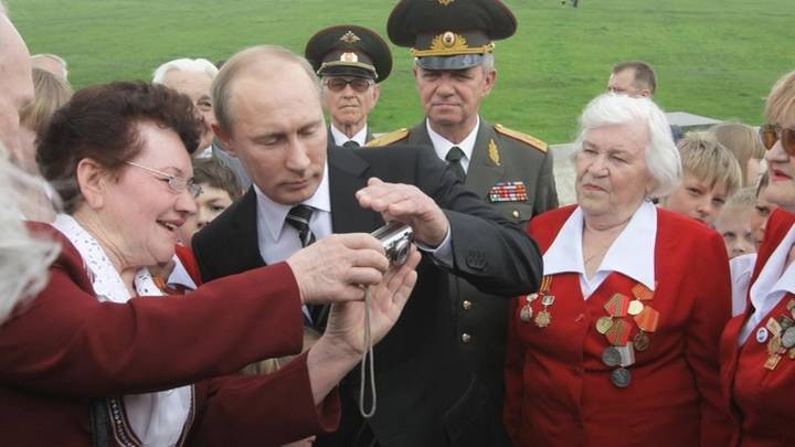 20 лет на вершине: Кремль опубликовал очередную серию материалов о Путине