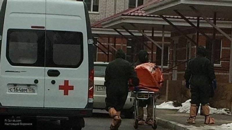 Воронежские врачи доставили двух людей в больницу с подозрением на коронавирус