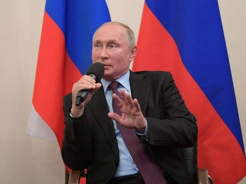 Путина предложили называть "верховным правителем"