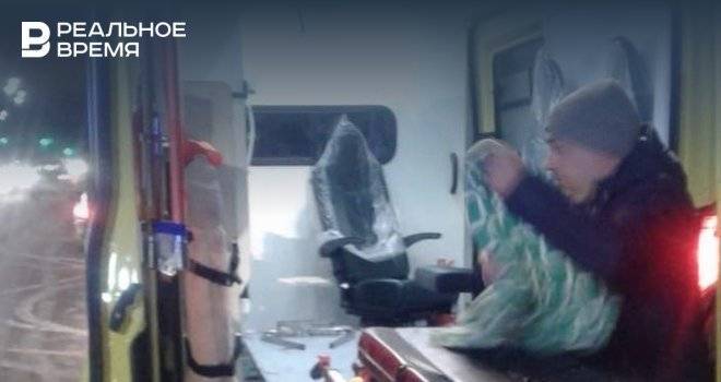 В аварии с микроавтобусом в Казани пострадала пожилая женщина