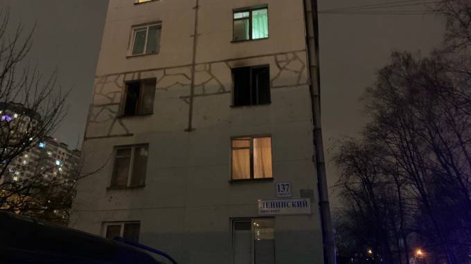 В пожаре на Ленинском проспекте погибли два человека