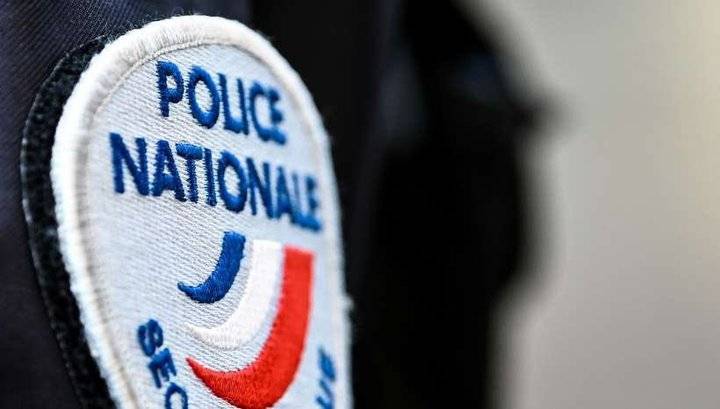 Мужчина с ножом атаковал прохожих в пригороде Парижа