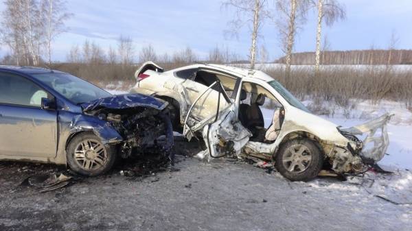 Под Каменском-Уральским в ДТП погибла женщина, еще трое пассажиров пострадали