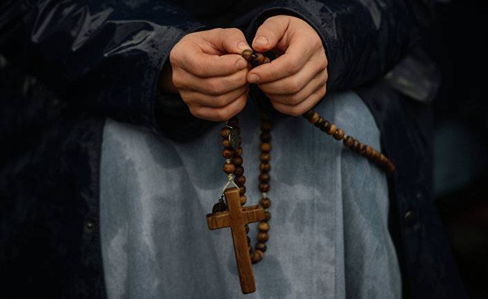 Valeurs actuelles (Франция): христиане по-прежнему являются первыми жертвами антирелигиозной агрессии, оставляя далеко позади мусульман