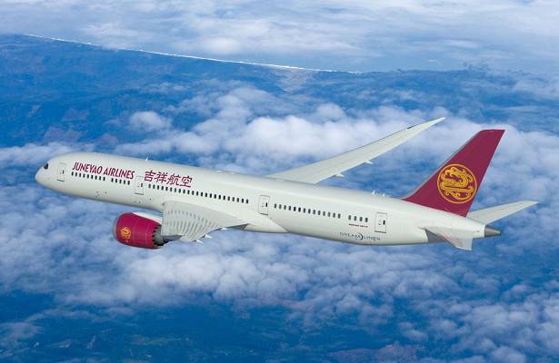 Японский самолет с китайскими туристами изменил маршрут и приземлился в Ухане